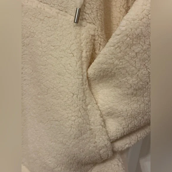 Lane Bryant cream sherpa full-zip hoodie- size 26/28- new with tags - Picture 6 of 6